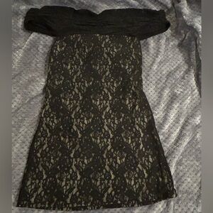 Sexy NWOT Victoria Secret Moda International Black Lace Overlay Longline Top SzM
